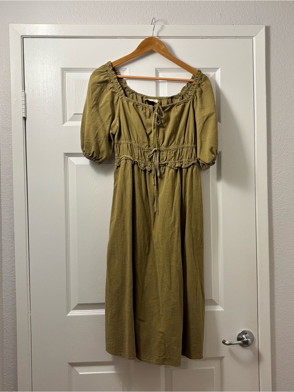 Universal Thread Olive Puff-Sleeve Midi Dress